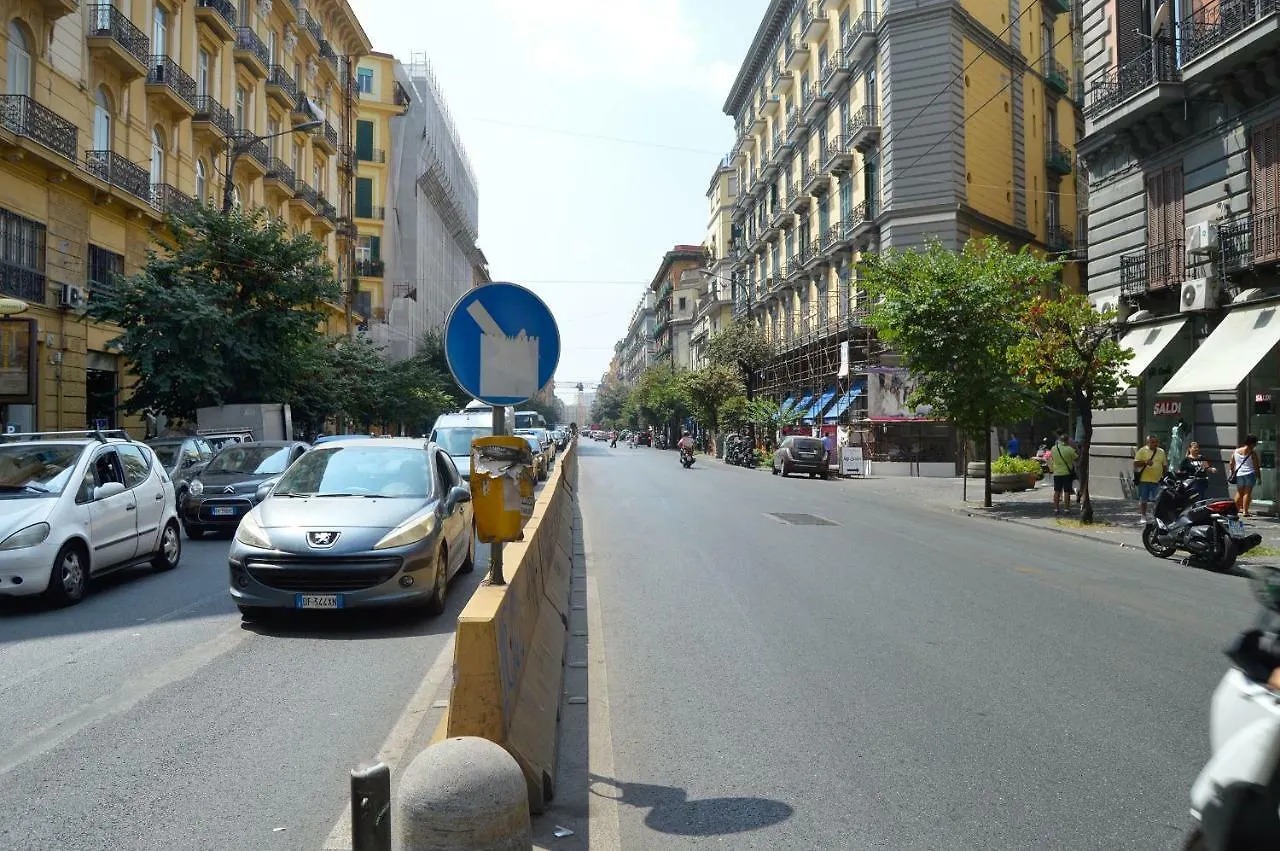 B&B Funikuli Funikula Neapel Italien