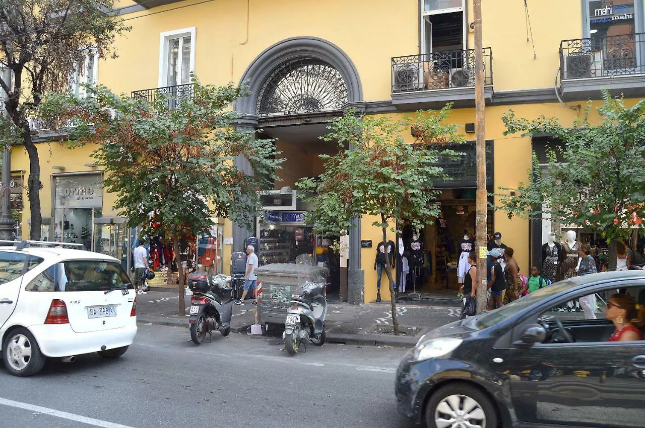 ** Pensionat B&B Funikuli Funikula Neapel Italien