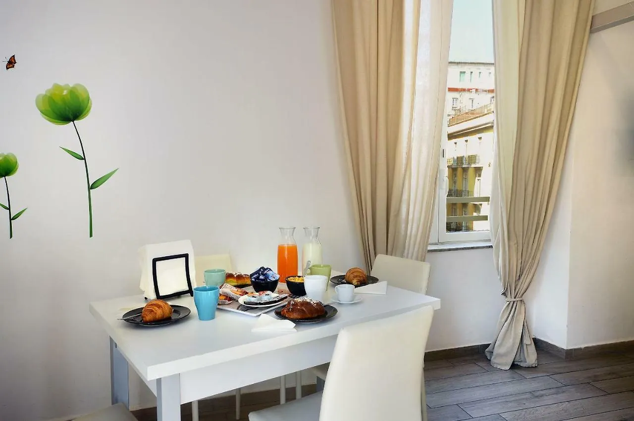 B&B Funikuli Funikula Neapel Italien